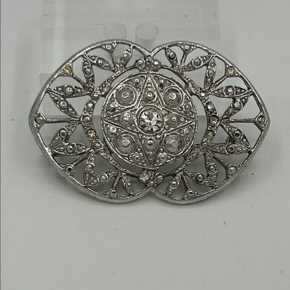 Vintage Silver Tone Brooch with Filigree Pattern and Rhinestone - Picture 1 of 3